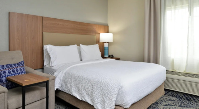 Люкс Candlewood Suites Kansas City Northeast by IHG