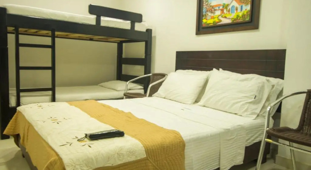 Habitación cuádruple Estándar Hotel Villeta Suite SPA