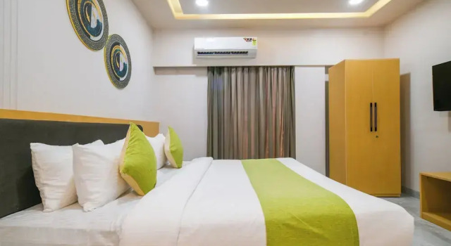 Номер Premium The Byke Express - Gopur Square Pan India Pure Veg Hotel Chain