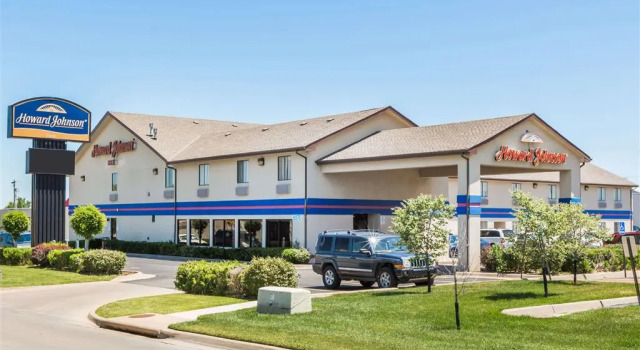 Howard Johnson by Wyndham Wichita Airport, Prenota Hotel Hotel a Kansas con parcheggio, Parcheggio