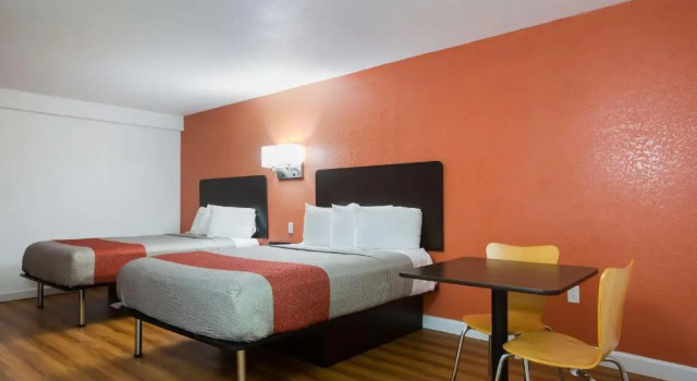 Четырёхместный номер Standard Motel 6-Suwanee, GA - Gwinnett Center