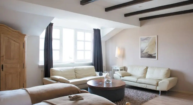 Полулюкс Deluxe Lodge am Meer
