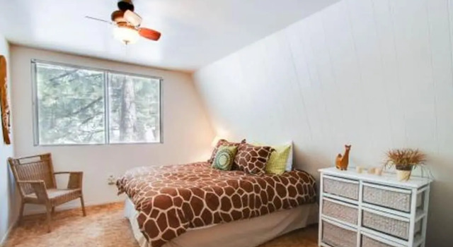 Large Cabin, 3 Minutes To Lake, 8 Minutes To Heavenly! 4 Bedroom Home