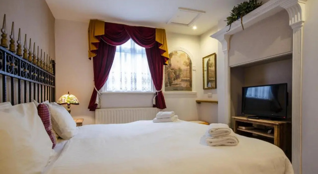 Номер Premium Dukes Folly Hotel