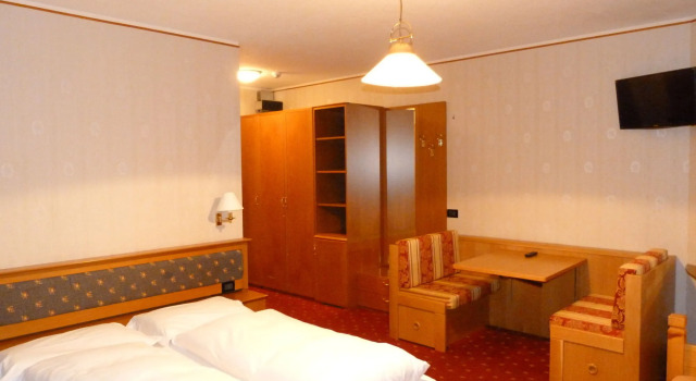Alba Alpine Hotel