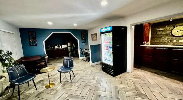 Ozark Inn and Suites, Забронировать Отель Осейдж-Бич Lake of the Ozarks