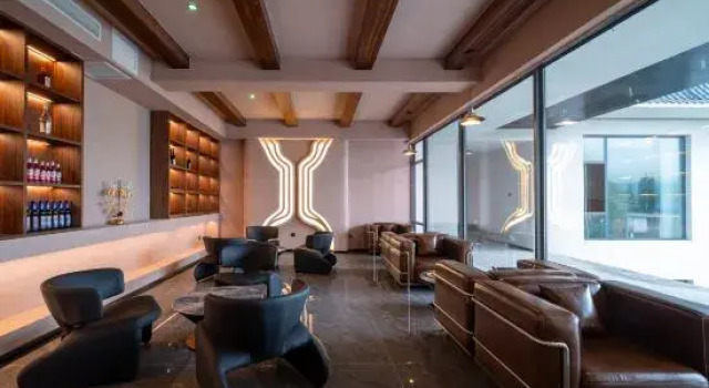 Nalati Shuimu Shangshan Jingyue Yuntang Meisu., Prenota Hotel Hotel a Xinjiang con parcheggio, Parcheggio