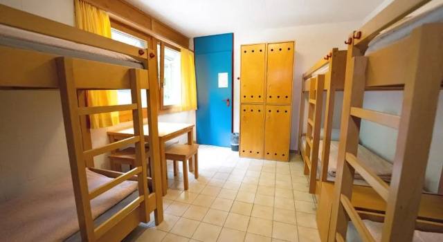Шестиместный номер Standard Delémont Youth Hostel