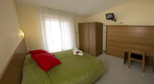Hotel Ganfo, Забронировать Отель Отели Лугана-ди-Сирмионе с завтраком, Завтраки