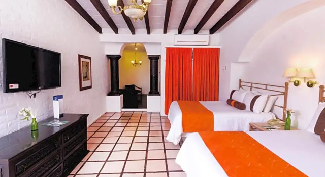 Четырёхместный полулюкс Hotel Misión San Gil