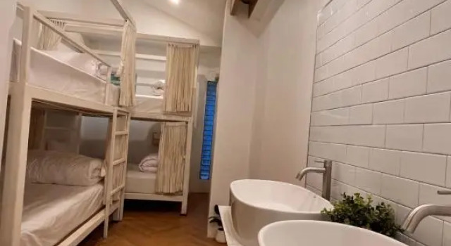 Кровать в общем номере SherVa101 Home and Hostel