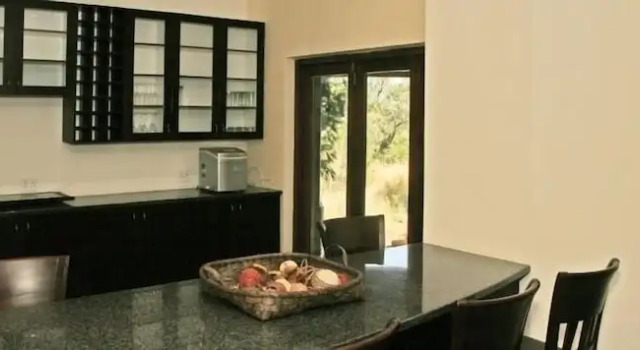 Коттедж Luxury с 4 комнатами Elements Bush Villa 216
