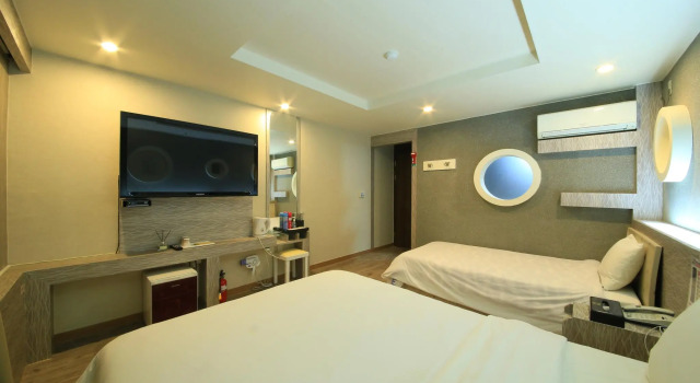 Hotel M Story