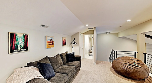 New-build Near Deer Valley W/ Private 2-car Garage 3 Bedroom Townhouse, Varaa Lomakoti  