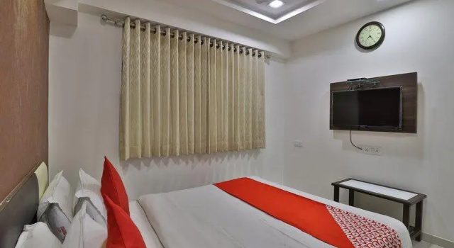 OYO 40026 Hotel Acropole, Rezerwuj Hotel Hotele w Gujarat ze śniadaniem, Śniadanie
