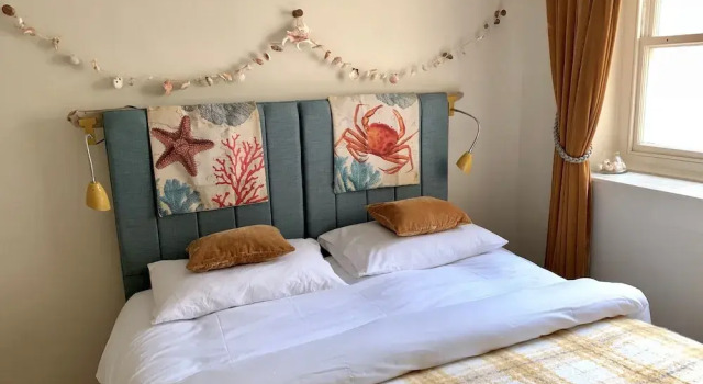 2 Bedroom Regency Flat on the Sea Front, Забронировать Отель Хов 