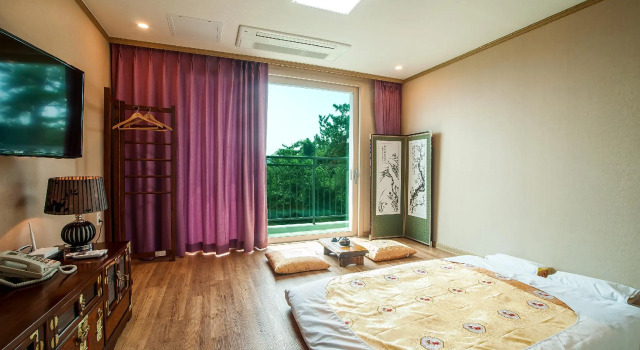 Номер Standard J View Hotel