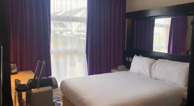 Одноместный номер Standard Flannerys Hotel