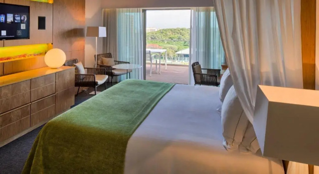 Двухместный номер Deluxe с видом на бассейн EPIC SANA Algarve Hotel