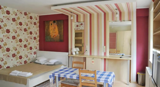 Студия Wood Creek Apartments