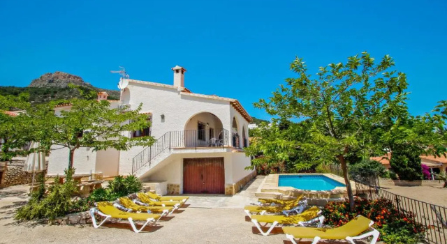 Коттедж Laura-28A - traditionally furnished detached villa with peaceful surroundings in Calpe