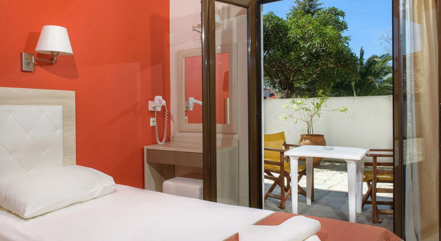Двухместный номер Economy Makedonia Hotel
