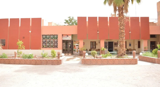 Hôtel La Gazelle Ouarzazate, Rezerwuj Hotel Hotele w Souss-Massa-Draa z basenem, Basen