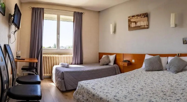 Трёхместный номер Economy Hôtel Astrid