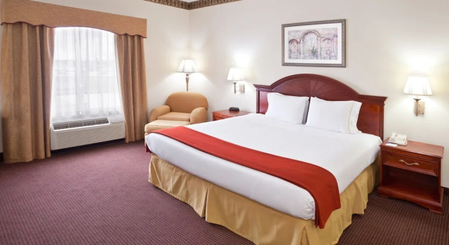 Люкс Holiday Inn Express Toledo-Oregon by IHG