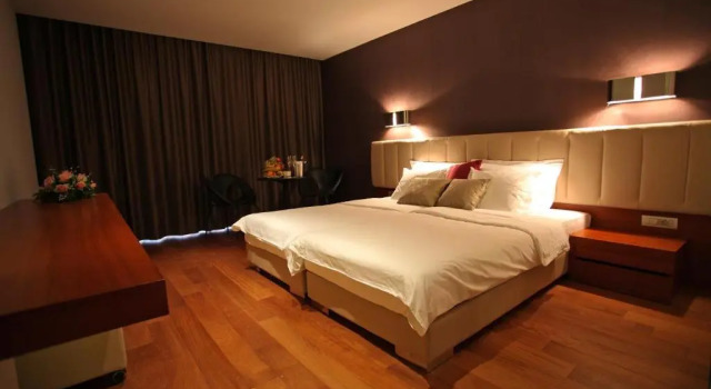 Hotel IN, Забронировать Отель Отели Федерации Боснии и Герцеговины 5 звезд, 5*