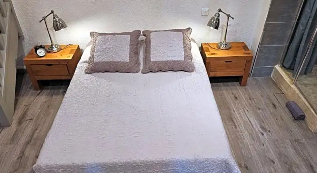 La Petite Auberge de Lussan, Book Hotel Hoteller i Lussan med parkering, Parkering