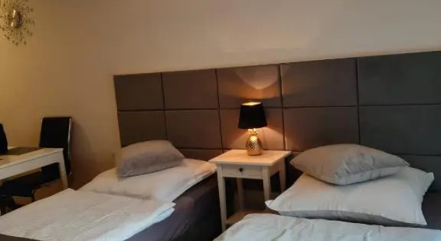 Stadt-Apartment Düsseldorf, Забронировать Апартаменты/квартира Дюссельдорф Северный Рейн-Вестфалия, рядом с Dusseldorf Botanical Garden