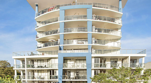 Кровать в общем номере Scarborough Beach Resort Brisbane