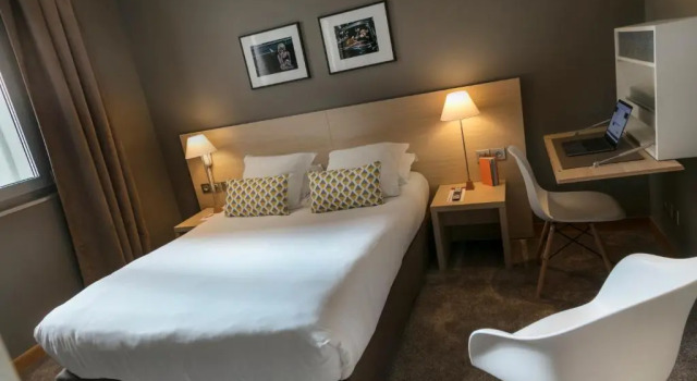 Klasik çift kişilik oda Hotel De France