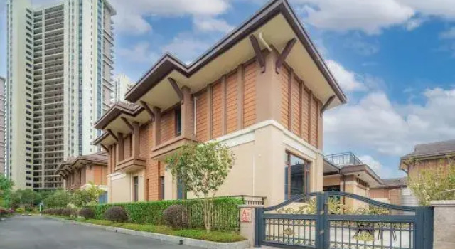 Longmen Nankunshan Baiyingju Holiday Homestay