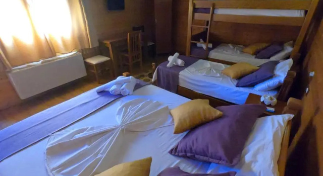 Standardowy czteroosobowy pokój Bicaj Hotel