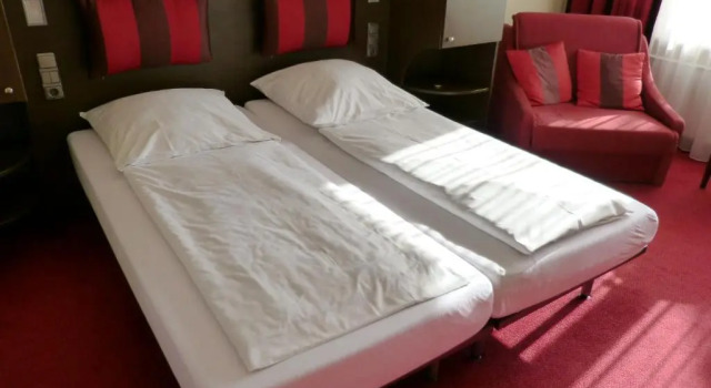 Hotel Restaurant Ramster, Забронировать Отель Шнефердинген Люнебургская пустошь, рядом с Pietzmoor