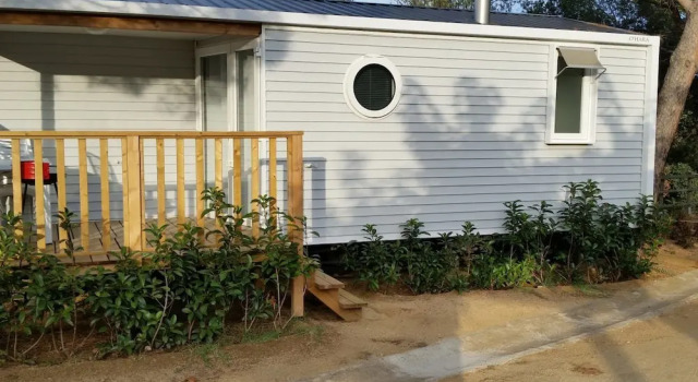 Albatross Mobile Homes on Camping Cala Canyelles, Prenota Campeggio Campeggi e glamping a Costa Brava, Campeggio