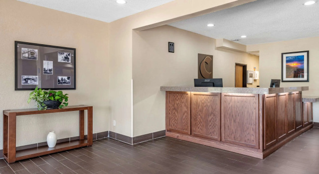 Comfort Inn Near Kokomo Speedway, Prenota Hotel Hotel a Indiana con parcheggio, Parcheggio