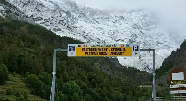 Sweet Home ski out