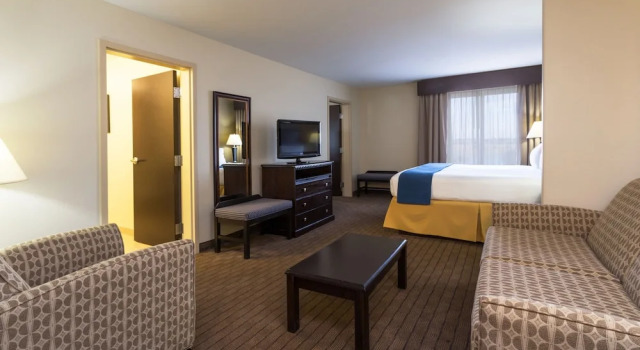 Двухместный люкс Holiday Inn Express & Suites Moultrie by IHG