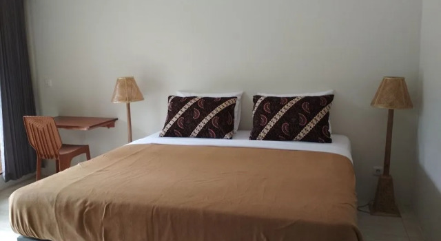 OYO 1662 Zury Homestay, Book Hotel Hotels in Lombok with Parking, Parking