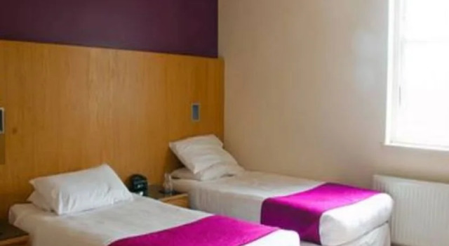 Rooms at 29brucestreet, Забронировать Отель Данфермлин Файф, рядом с Музей «Место рождения Эндрю Карнеги»