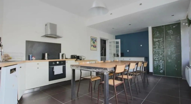 Коттедж House for 8 people near the beach