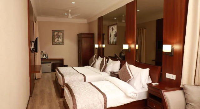Hotel Golden Tower