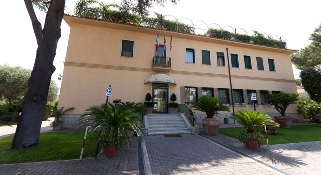 Casa Caburlotto Roma, Rezervovat Hotel Hotely v Lazio s parkováním, Parkování