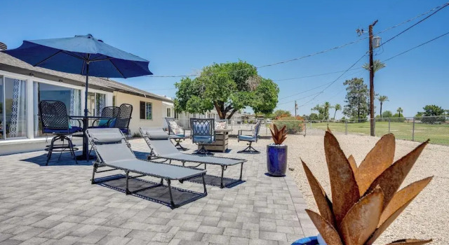 Коттедж Luxury Golf Course Retreat in Sun City!