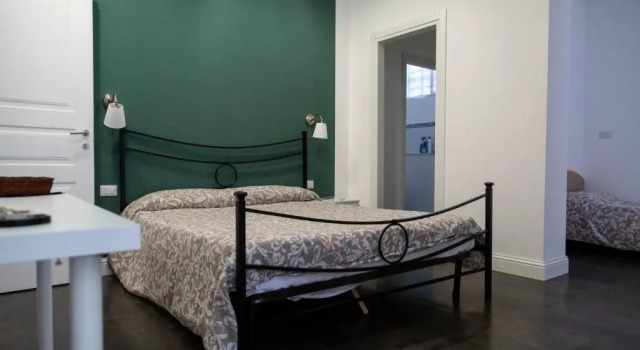 Трёхместный номер Standard с балконом B&B Giardino Bellini-centro