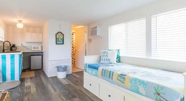 All Decked Out by Tybee Vacation Rentals, Boek Vakantiehuis Hotels in Georgia met parkeren, Parkeren