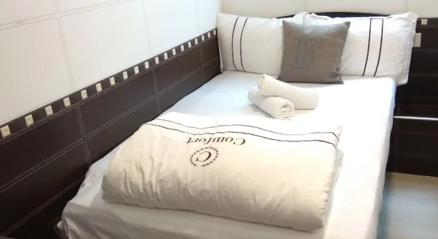 Standardowy dwuosobowy pokój Happy Bee Hostel